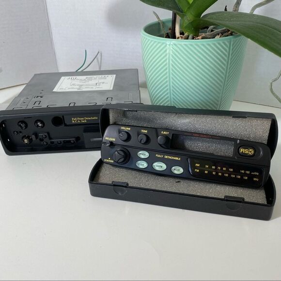 JDL $345 Detachable Face Car Radio System NIB #1307 Lighted, Brand New in Box - Picture 3 of 9